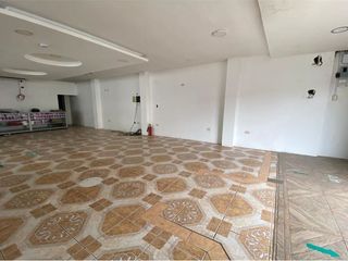 Foto 5 de local comercial de alquiler manta zona sur