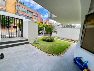 Casa en venta Urbanización Miravalle 4 Cumbayá Quito