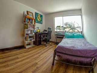 Amplia Casa en Venta, Sector Ucubamba, en Cuenca