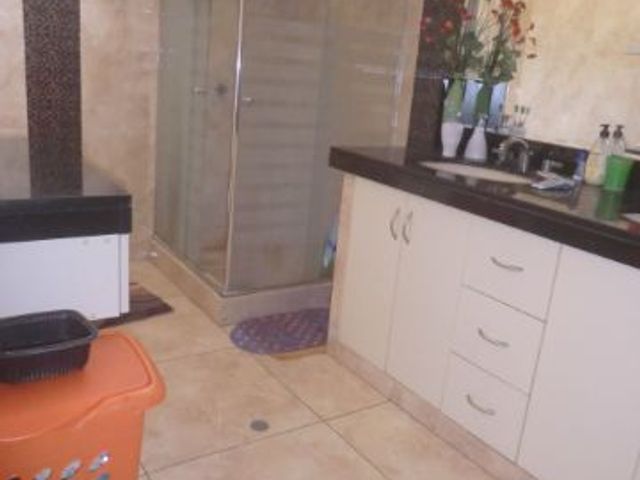 Venta de casa remodelada en excelente ubicación !