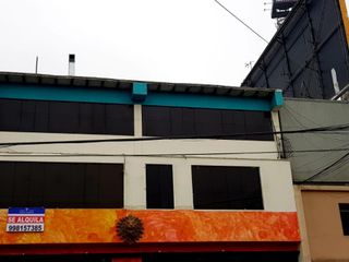 Foto 1 de Venta de amplio Local en Av Aramburu a un paso de la vía expresa - San Isidro