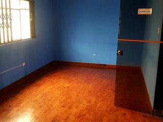 Foto 8 de Venta de amplio Local en Av Aramburu a un paso de la vía expresa - San Isidro
