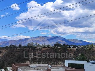 VENTA CASA TANDA  NAYON  QUITO