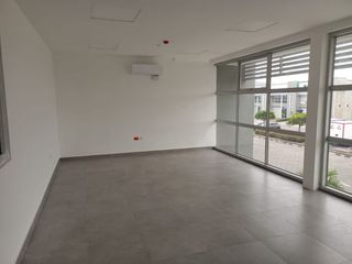 Foto 14 de Bodega de alquiler en el Parque de Negocios Nexus, Autopista Narcisa de Jesús.