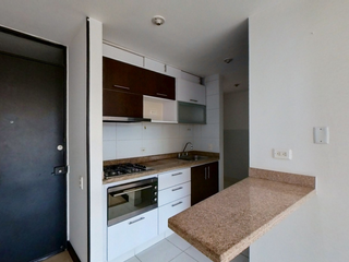 se vende apartamento en castilla con parqueadero privado, vista externa, ascensor de 68m2 y balcon