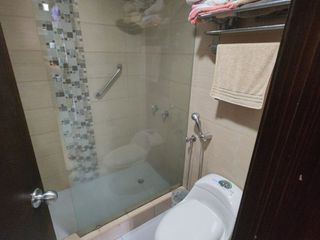 Foto 23 de Lomas de Urdesa, Venta de Excelente Departamento 5 dormitorios amoblado con Vista a la ciudad y areas sociales