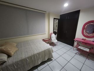 Foto 20 de Lomas de Urdesa, Venta de Excelente Departamento 5 dormitorios amoblado con Vista a la ciudad y areas sociales