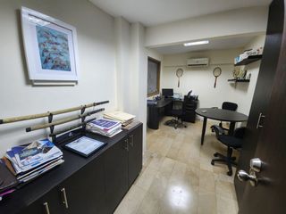Foto 25 de Lomas de Urdesa, Venta de Excelente Departamento 5 dormitorios amoblado con Vista a la ciudad y areas sociales