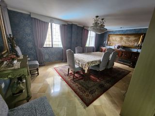 Foto 6 de Lomas de Urdesa, Venta de Excelente Departamento 5 dormitorios amoblado con Vista a la ciudad y areas sociales