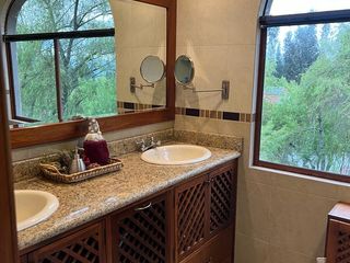 Foto 53 de VENTA DE HERMOSA CASA EN CUENCA
