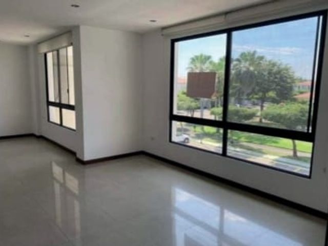 Alquiler de Departamento 1er piso Urbanización Parque Magno