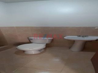 Foto 12 de Oportunidad!! Departamento En Venta Frente A Parque En Urb, San Antonio De Carabayllo.
