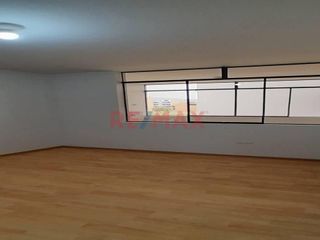Foto 9 de Oportunidad!! Departamento En Venta Frente A Parque En Urb, San Antonio De Carabayllo.