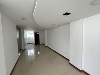 Foto 11 de En venta oficina casa comercial Independiente sector El Inca
