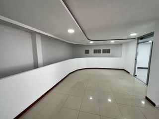Foto 10 de En venta oficina casa comercial Independiente sector El Inca