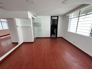 Foto 6 de En venta oficina casa comercial Independiente sector El Inca