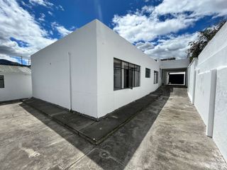 Foto 1 de En venta oficina casa comercial Independiente sector El Inca