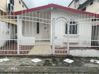 Casa en venta de una sola planta - Alborada 10ma etapa - Norte de Guayaquil