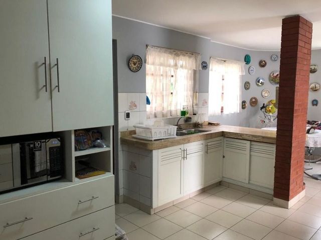 SE VENDE CASA EN CONDOMINIO DE 5 EN LAS CASUARINAS