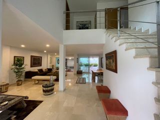 Foto 1 de Casa Multifamiliar en Arriendo, La castellana #191090716