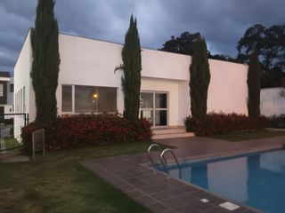 Foto 21 de 206M2 Casa venta ubicada en la parroquia de Puembo