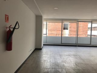 Foto 10 de EXCELENTE OFICINA EN LA AV. NACIONES UNIDAS