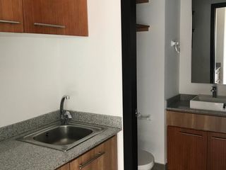 Foto 12 de EXCELENTE OFICINA EN LA AV. NACIONES UNIDAS