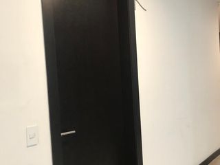 Foto 6 de EXCELENTE OFICINA EN LA AV. NACIONES UNIDAS