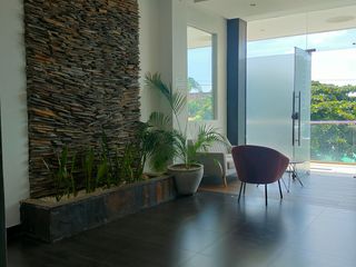 Foto 8 de DISPONIBLE OFICINA EN ZONA COMERCIAL