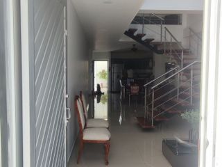 Casa de dos pisos Barrio la gaitana 241 m2,ubicada en la ciudad de neiva