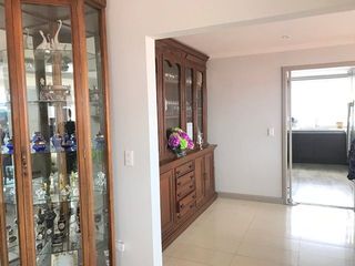 Foto 7 de Lujoso Penthouse en venta 345m2C a pocas cuadras del centro de Cuenca