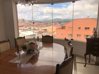Foto 6 de Lujoso Penthouse en venta 345m2C a pocas cuadras del centro de Cuenca