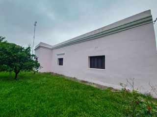 Foto 3 de Vivienda con amplio terreno mensurable en Romang