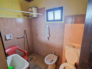 Foto 9 de Vivienda con amplio terreno mensurable en Romang