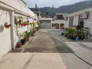 Departamento de alquiler en Miraflores, parqueo cerrado, 2 dormitorios.
