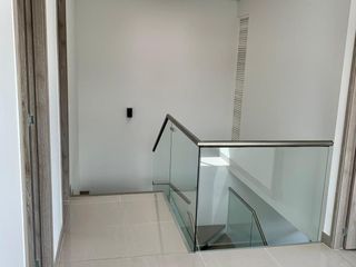 Hermosa casa esquinera en Pance