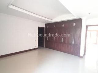 Foto 9 de CASA EN VENTA EN CIUDAD JARDIN  JOCKEY