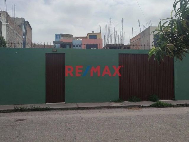 Amplia Casa Cerca Al Hospital Honorio Delgado