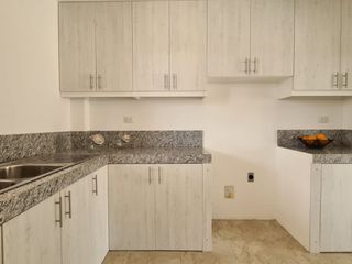 Foto 12 de Venta de Casa de Lujo con Terreno amplio en Urbanización Casa Laguna