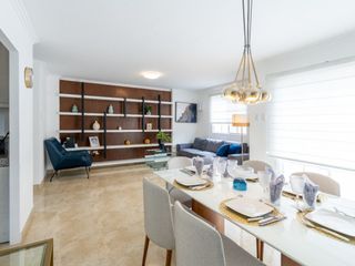 Foto 10 de Venta de Casa de Lujo con Terreno amplio en Urbanización Casa Laguna