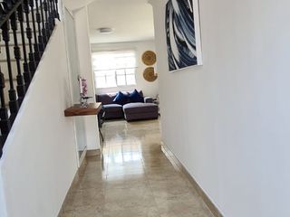 Foto 5 de Venta de Casa de Lujo con Terreno amplio en Urbanización Casa Laguna