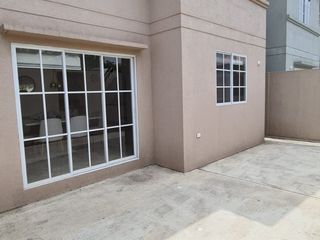Foto 19 de Venta de Casa de Lujo con Terreno amplio en Urbanización Casa Laguna