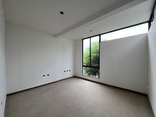 Foto 1 de casa de venta en manta zona norte la pradera