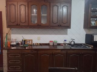 Foto 6 de Villa Udaondo - Venta - Amplio Lote c/ 2 departamentos