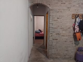 Foto 8 de Villa Udaondo - Venta - Amplio Lote c/ 2 departamentos