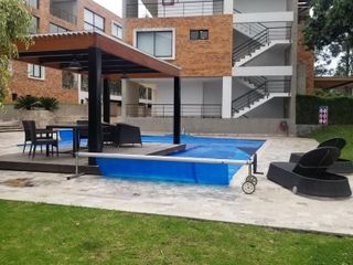 Departamento de venta en Cumbaya, conjunto  con piscina