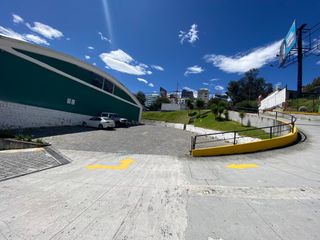 Galpón de alquiler en Av. Eloy Alfaro Quito Ecuador