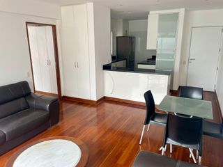 Alquiler de exclusivo e impecable Dpto en 1er piso amoblado con terraza en Miraflores