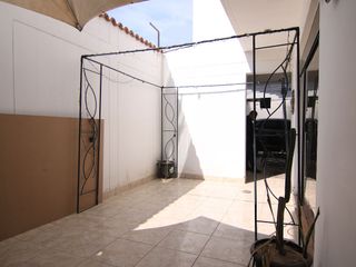 Foto 2 de VENTA DE DEPARTAMENTO 1ER PISO - URB. SANTA MARÍA DEL PINAR- PIURA