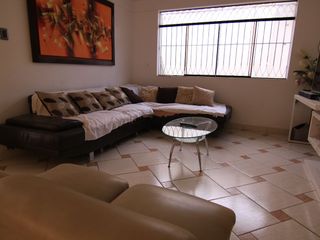 Foto 4 de VENTA DE DEPARTAMENTO 1ER PISO - URB. SANTA MARÍA DEL PINAR- PIURA